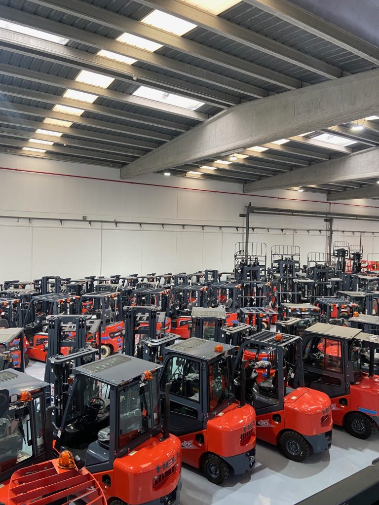 Almacen de carretillas elevadoras